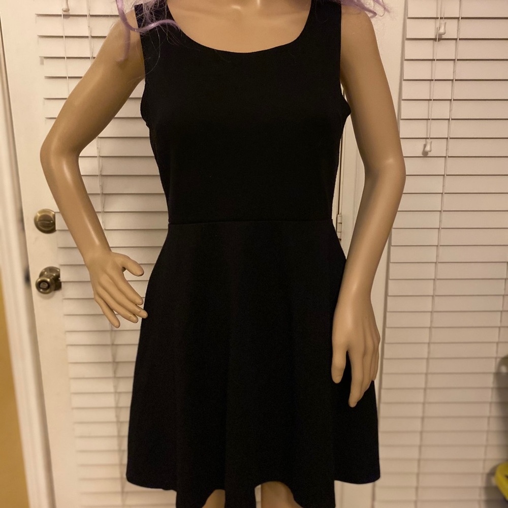 Forever 21 Black Sleeveless Mini Dress Sz Med VGC